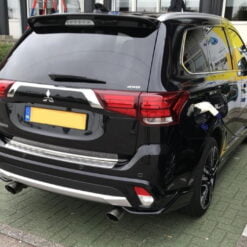 Mitsubishi Outlander PHEV dubbele einddemper