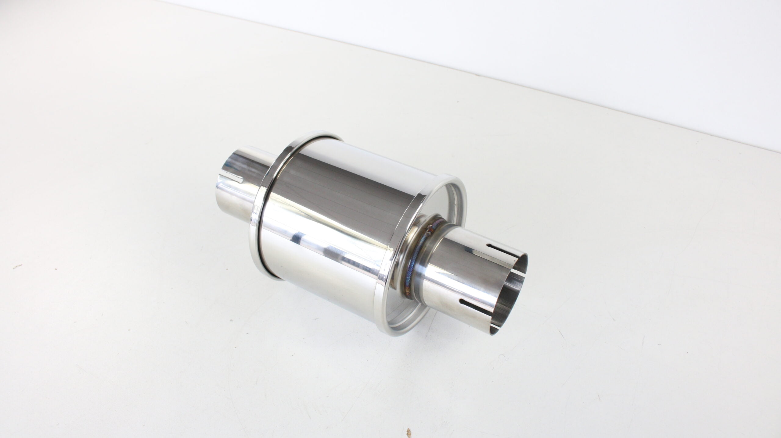Blanco RVS Micro Demper - 2.5 inch Ø 63.5 mm Lengte: 125 mm - Breedte: 135 mm - Afbeelding 3